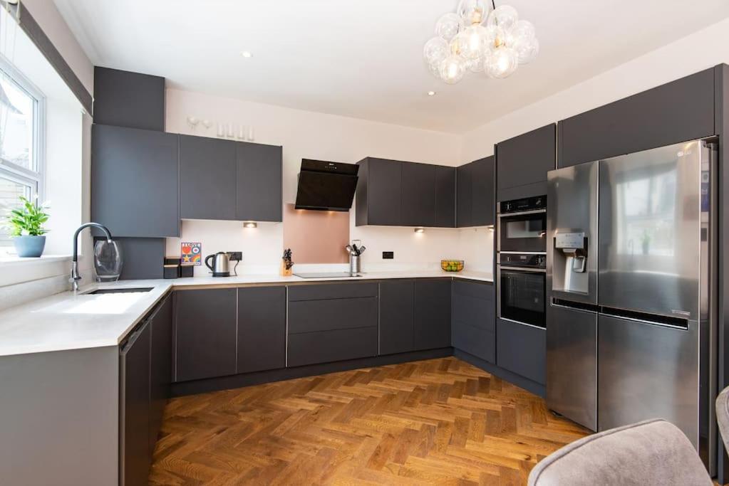הוילה ברייטון Newly Renovated Victorian House With Free Parking מראה חיצוני תמונה
